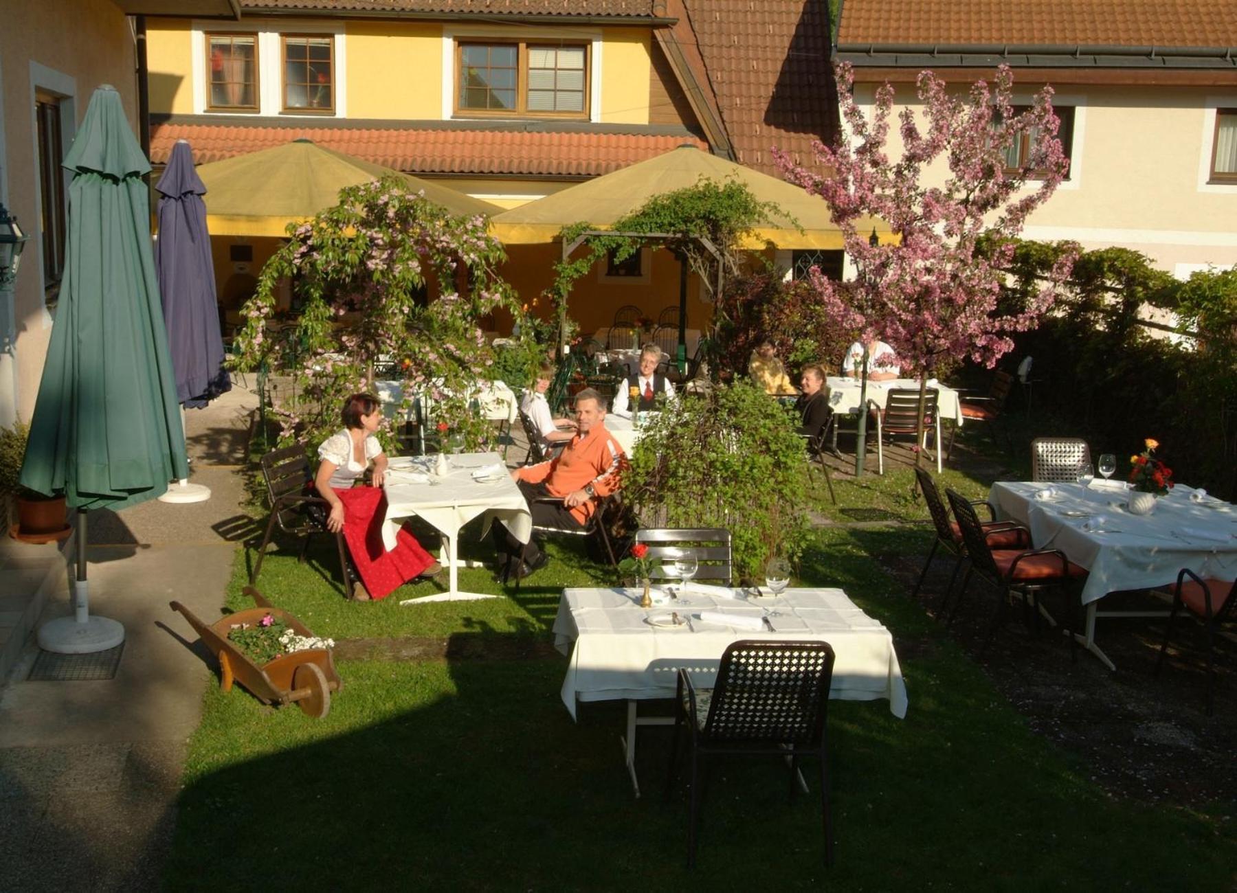 Landgasthof Zur Linde Laaben Eksteriør billede